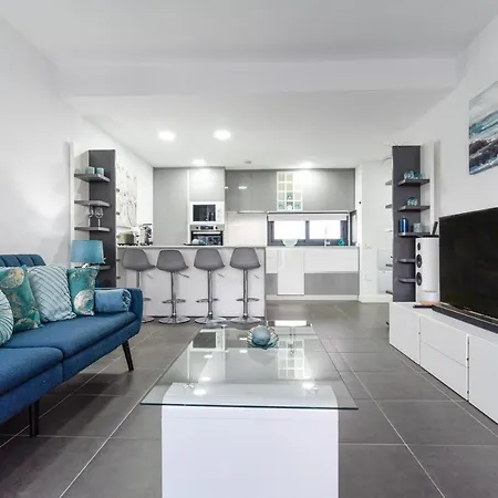 Apartment Apartamento Azul Vv -fuerteventura Site- Jacuzzi, Aire Acondicionado, Solarium , Terraza Vistas Panoramicas, Diseno , Luxury, Fuerteventura Site