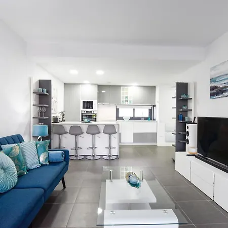 Apartamento Azul Vv -fuerteventura Site- Jacuzzi, Aire Acondicionado, Solarium , Terraza Vistas Panoramicas, Diseno , Luxury, Fuerteventura Site