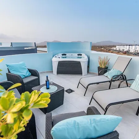 Apartamento Azul Vv -fuerteventura Site- Jacuzzi, Aire Acondicionado, Solarium , Terraza Vistas Panoramicas, Diseno , Luxury, Fuerteventura Site *